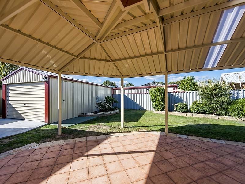 25 Cuthbertson Drive, Cooloongup WA 6168