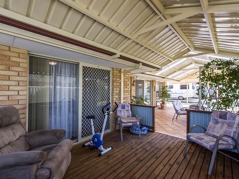 25 Cuthbertson Drive, Cooloongup WA 6168
