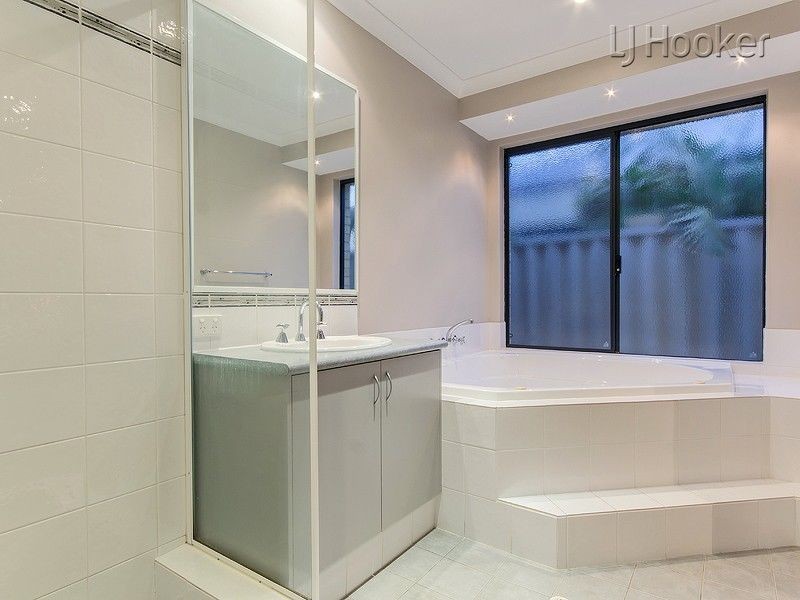 85 Hawker Street, Shoalwater WA 6169