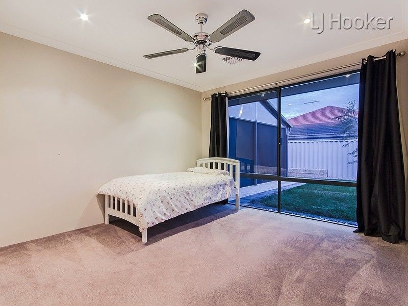 85 Hawker Street, Shoalwater WA 6169