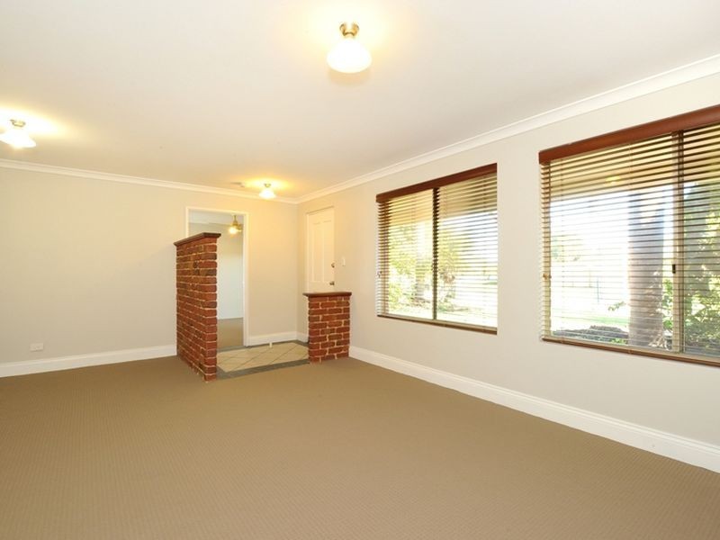 11 St Tropez Court, Port Kennedy WA 6172