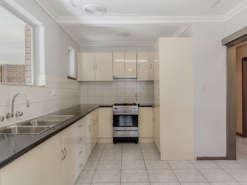 42 Charthouse Road, Safety Bay WA 6169