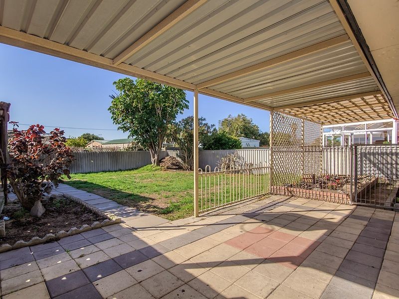 42 Charthouse Road, Safety Bay WA 6169