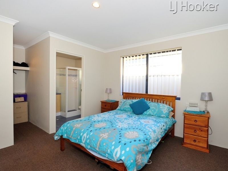 15 Springdale Boulevard, Secret Harbour WA 6173