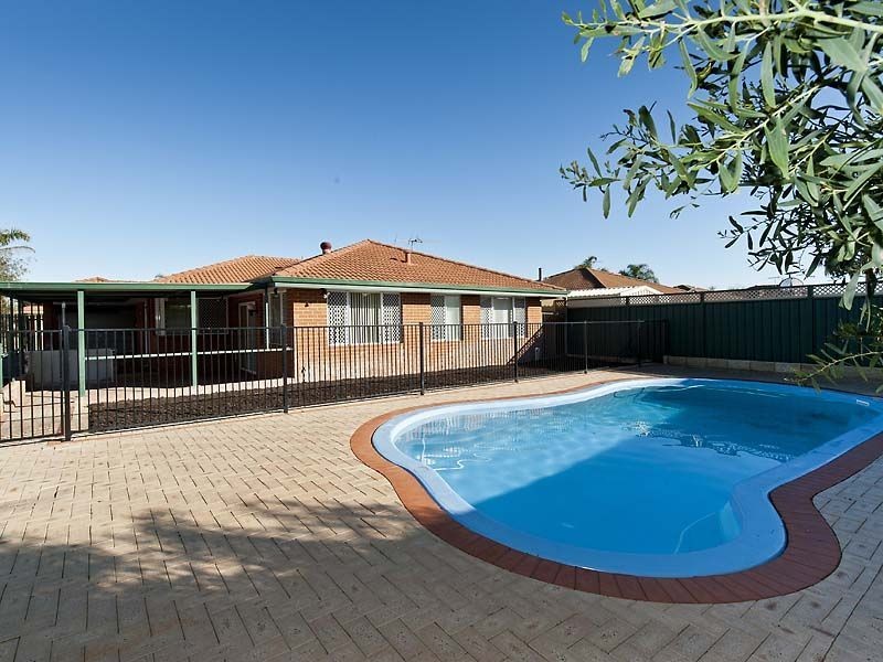 85 Coronata Drive, Warnbro WA 6169