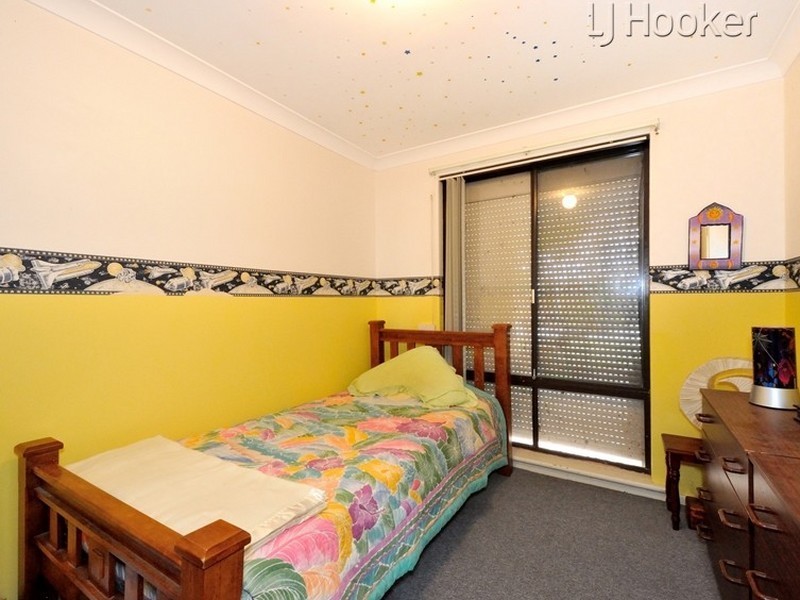 6 Holten Court, Cooloongup WA 6168