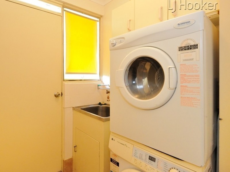 6 Holten Court, Cooloongup WA 6168