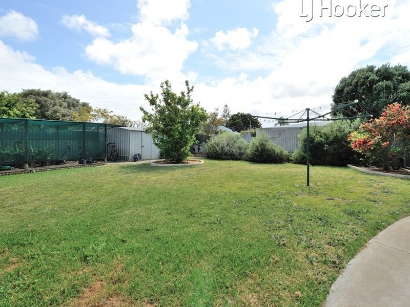 6 Holten Court, Cooloongup WA 6168