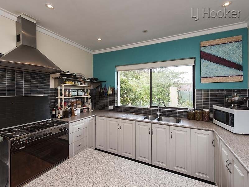 146 Safety Bay Road, Shoalwater WA 6169