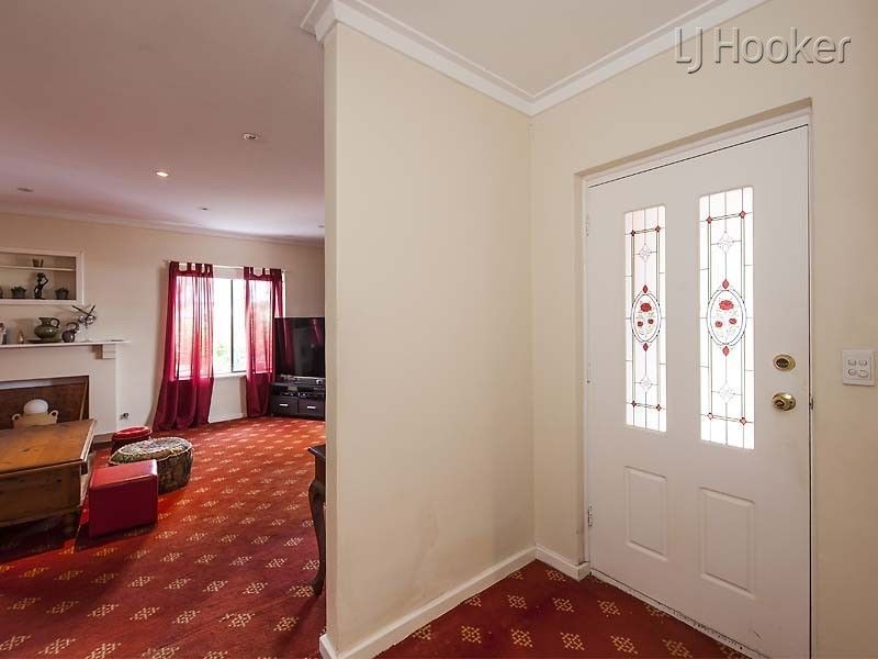 146 Safety Bay Road, Shoalwater WA 6169