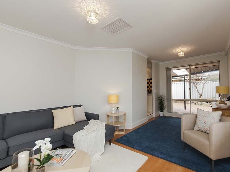 35 Orleans Drive, Port Kennedy WA 6172