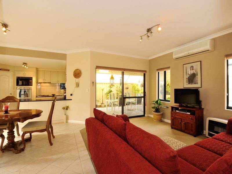 4/52-54 Lewington Street, Rockingham WA 6168