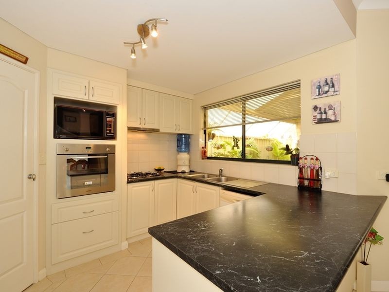 4/52-54 Lewington Street, Rockingham WA 6168