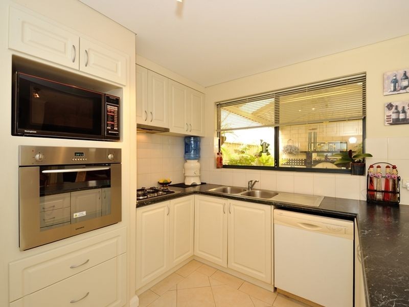 4/52-54 Lewington Street, Rockingham WA 6168