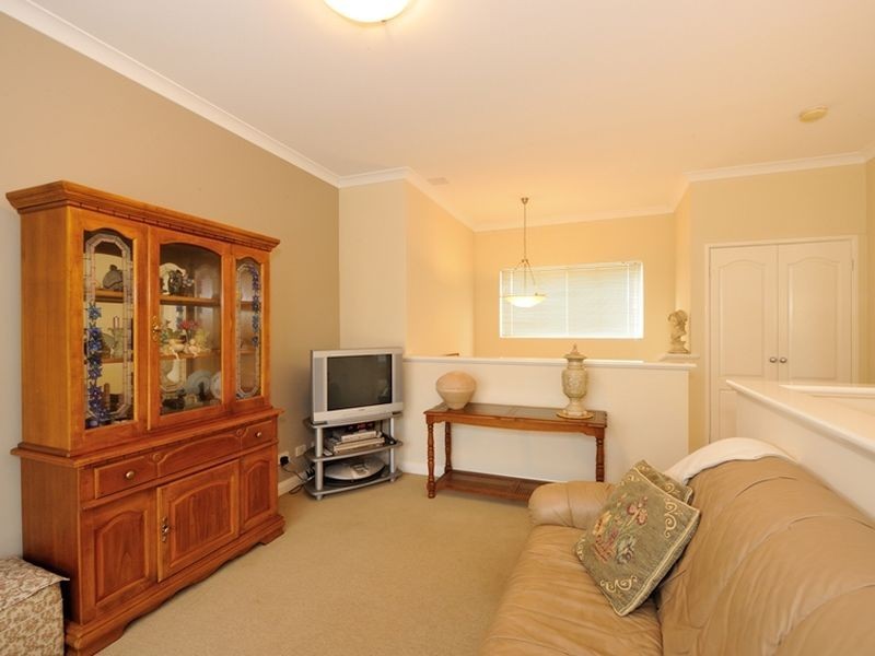 4/52-54 Lewington Street, Rockingham WA 6168