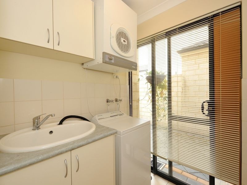 4/52-54 Lewington Street, Rockingham WA 6168