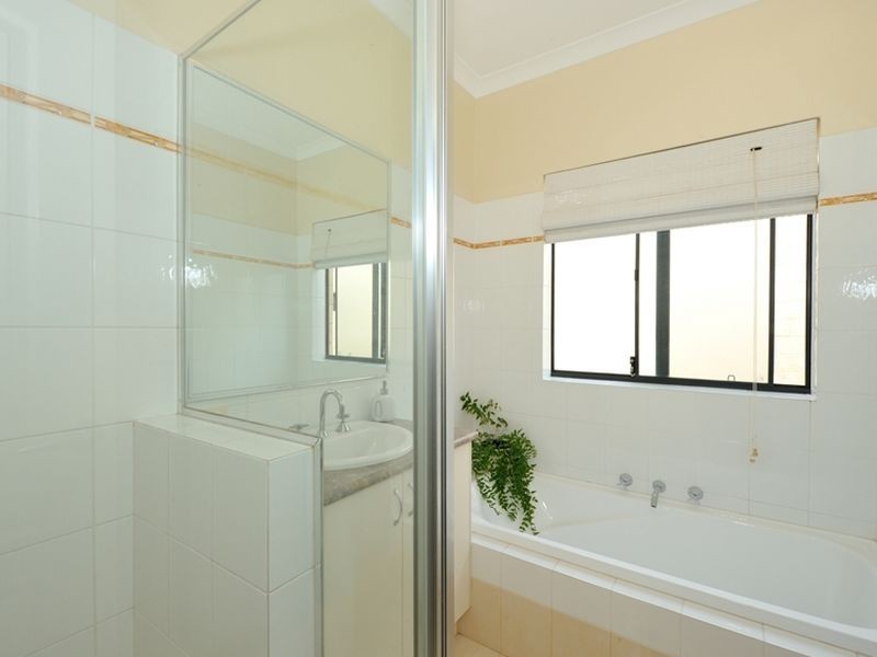 4/52-54 Lewington Street, Rockingham WA 6168