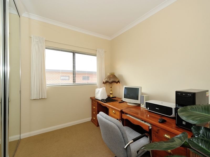 4/52-54 Lewington Street, Rockingham WA 6168