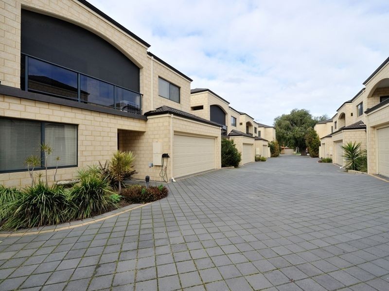 4/52-54 Lewington Street, Rockingham WA 6168