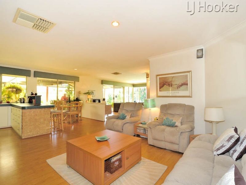 23 The Avenue, Warnbro WA 6169