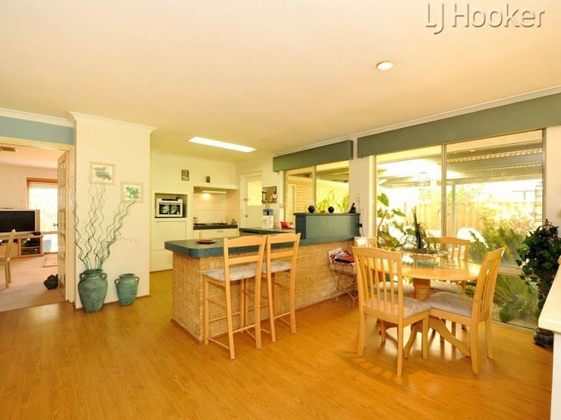 23 The Avenue, Warnbro WA 6169