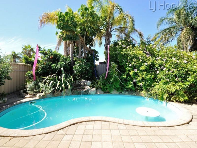 23 The Avenue, Warnbro WA 6169