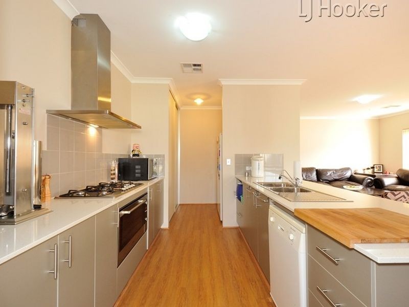 12 Buttermere Approach, Waikiki WA 6169