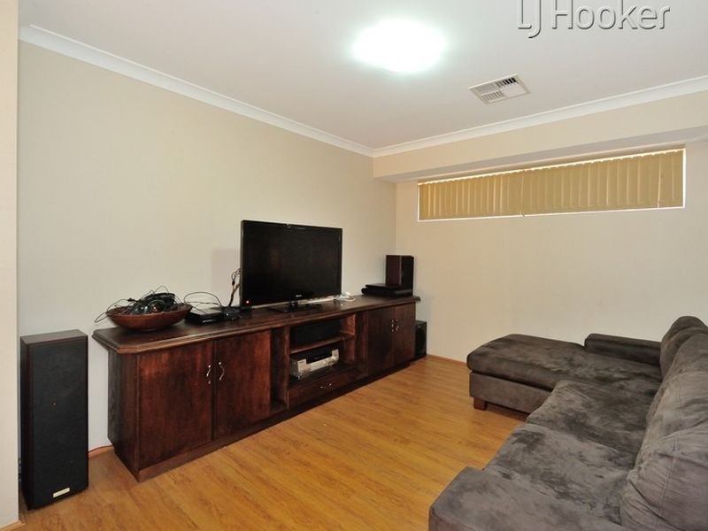 12 Buttermere Approach, Waikiki WA 6169