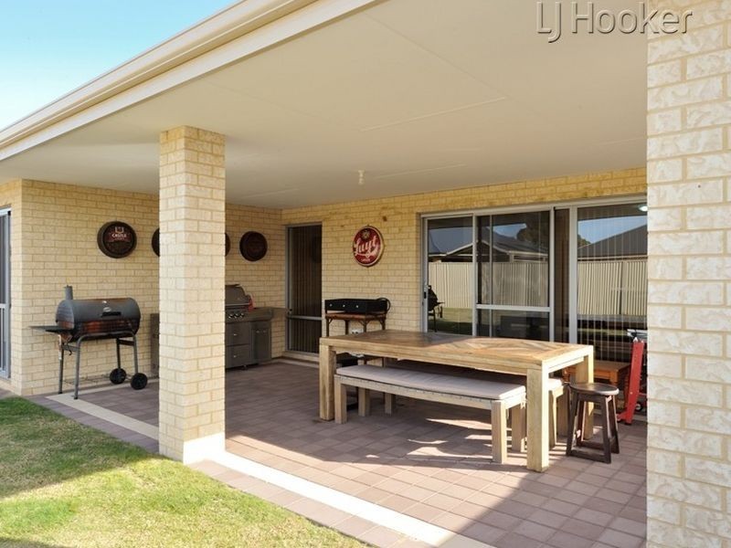 12 Buttermere Approach, Waikiki WA 6169