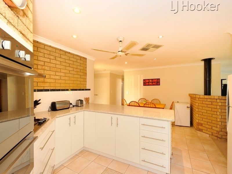 15 Oakdale Close, Safety Bay WA 6169