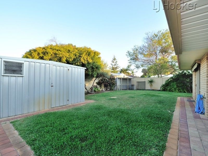 15 Oakdale Close, Safety Bay WA 6169