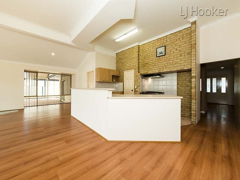 2 Lima Close, Warnbro WA 6169