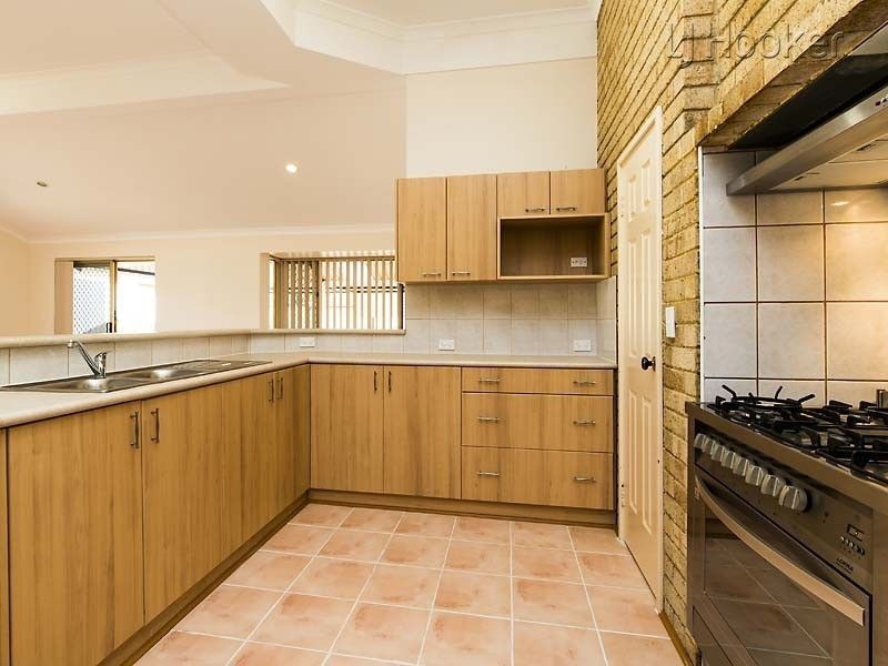 2 Lima Close, Warnbro WA 6169
