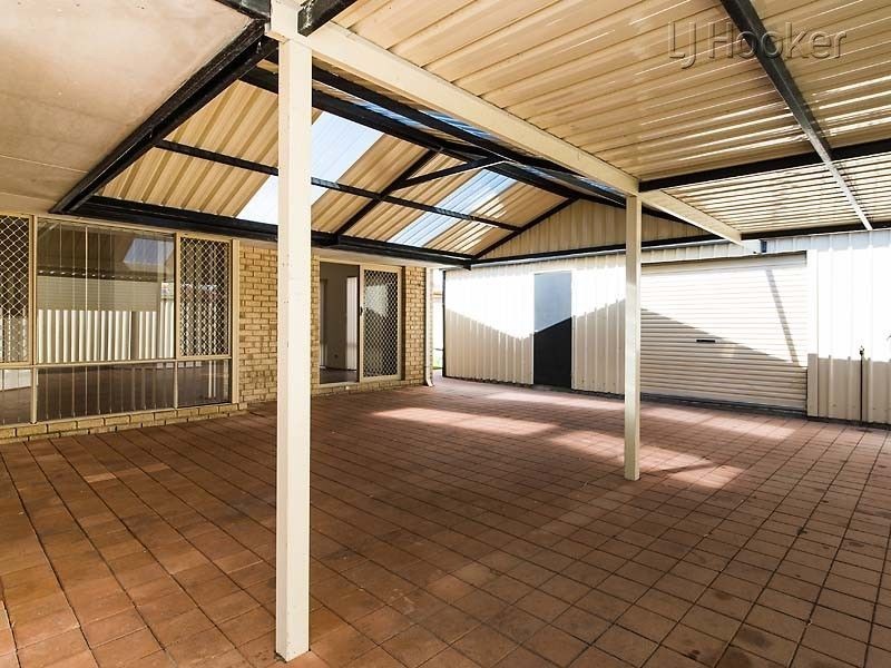 2 Lima Close, Warnbro WA 6169