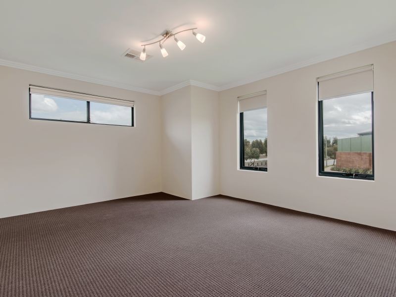 15 Foothills Retreat, Baldivis WA 6171