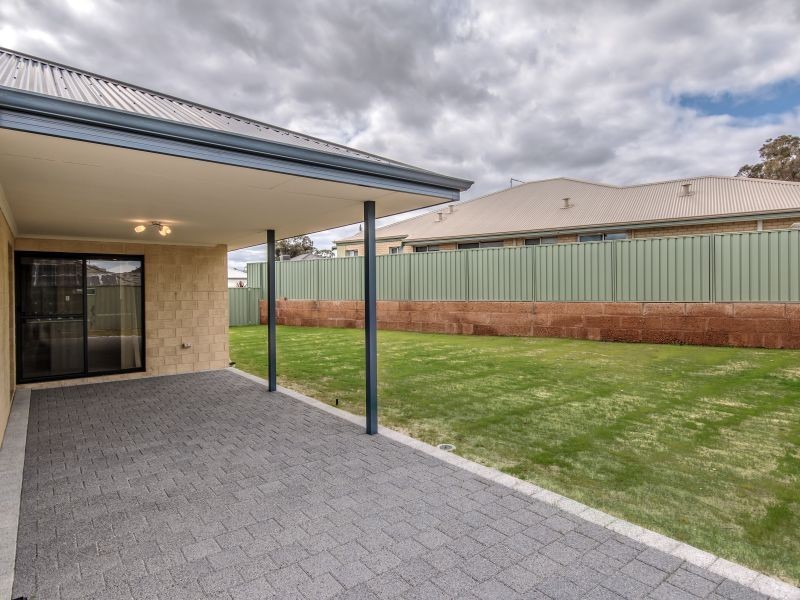 15 Foothills Retreat, Baldivis WA 6171