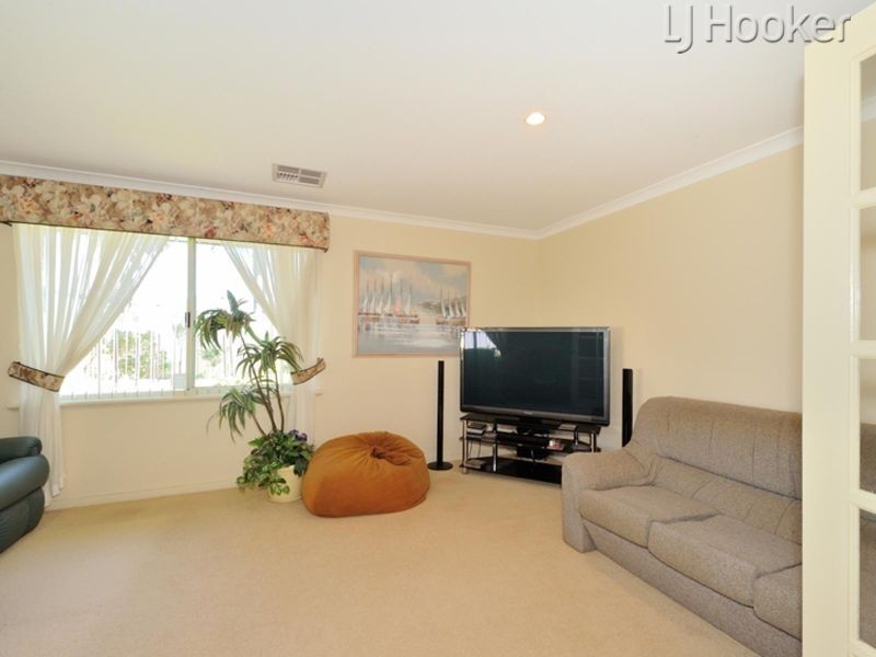 26 Erica Street, Coodanup WA 6210