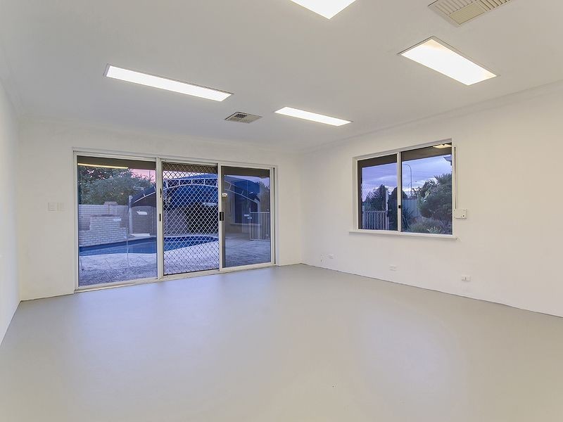 14 Prevelly Circle, Waikiki WA 6169