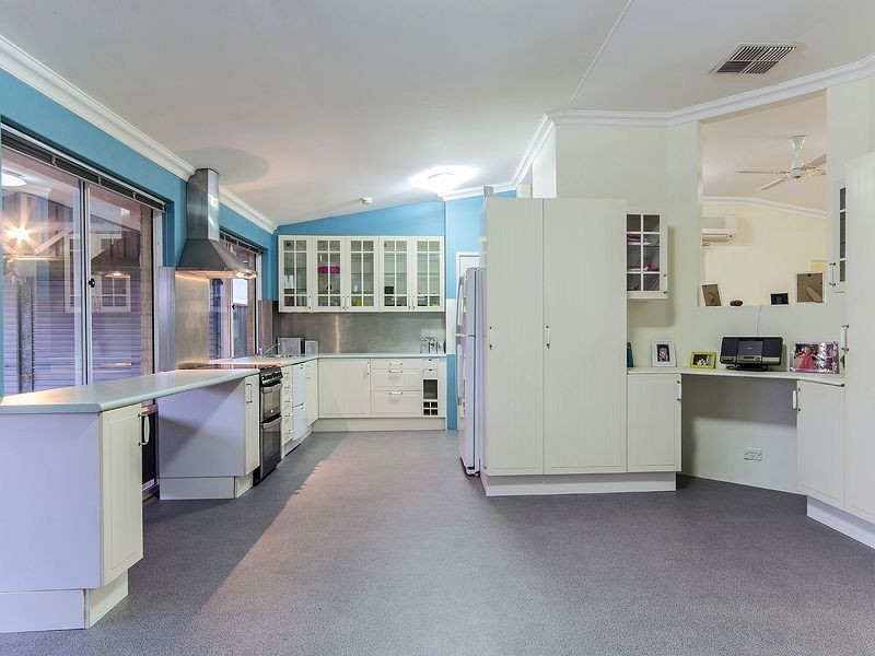 14 Prevelly Circle, Waikiki WA 6169