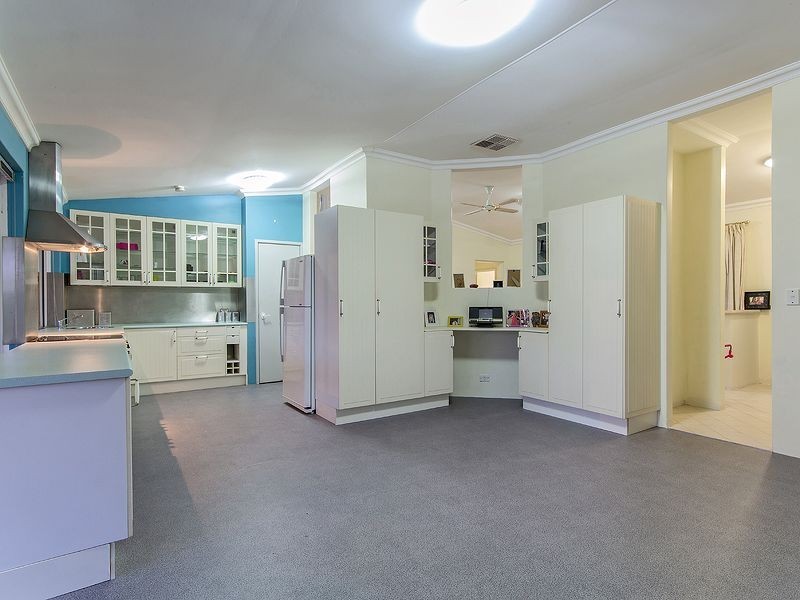 14 Prevelly Circle, Waikiki WA 6169