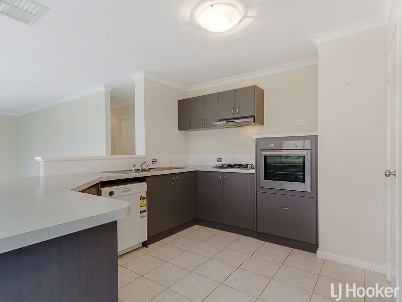 8 Dunsky Pass, Secret Harbour WA 6173