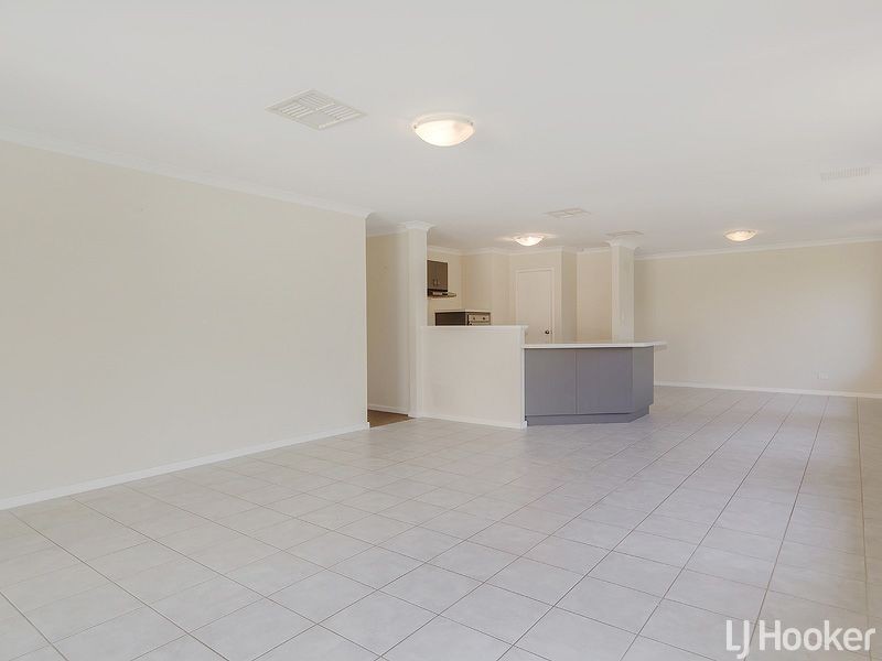 8 Dunsky Pass, Secret Harbour WA 6173