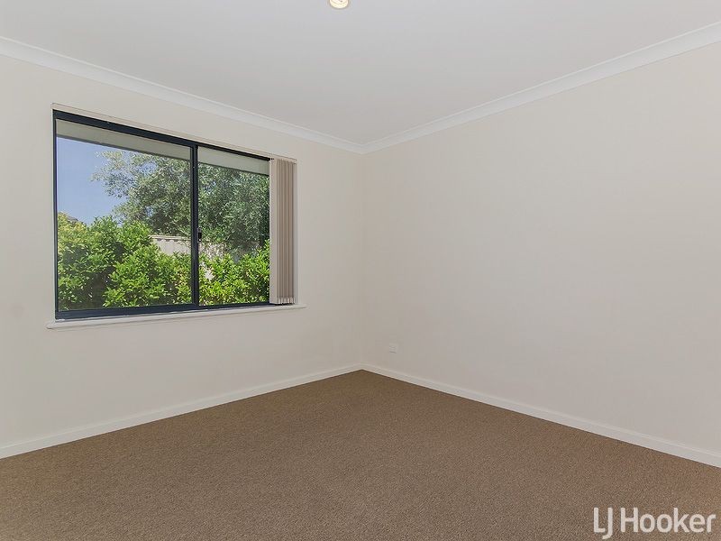 8 Dunsky Pass, Secret Harbour WA 6173