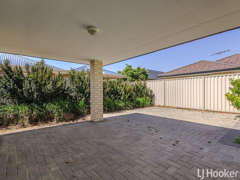 8 Dunsky Pass, Secret Harbour WA 6173
