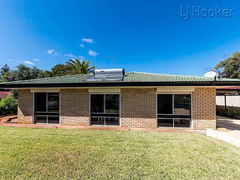 1 Arkwell Avenue, Rockingham WA 6168