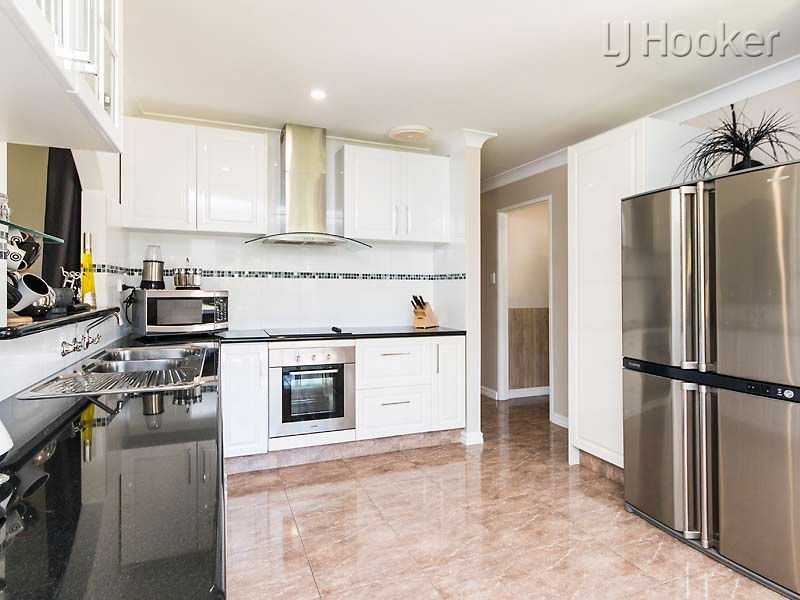 1 Arkwell Avenue, Rockingham WA 6168