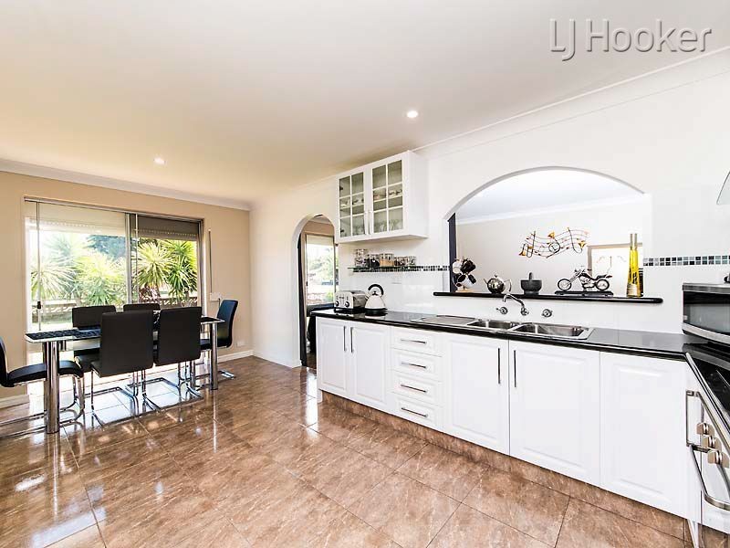 1 Arkwell Avenue, Rockingham WA 6168