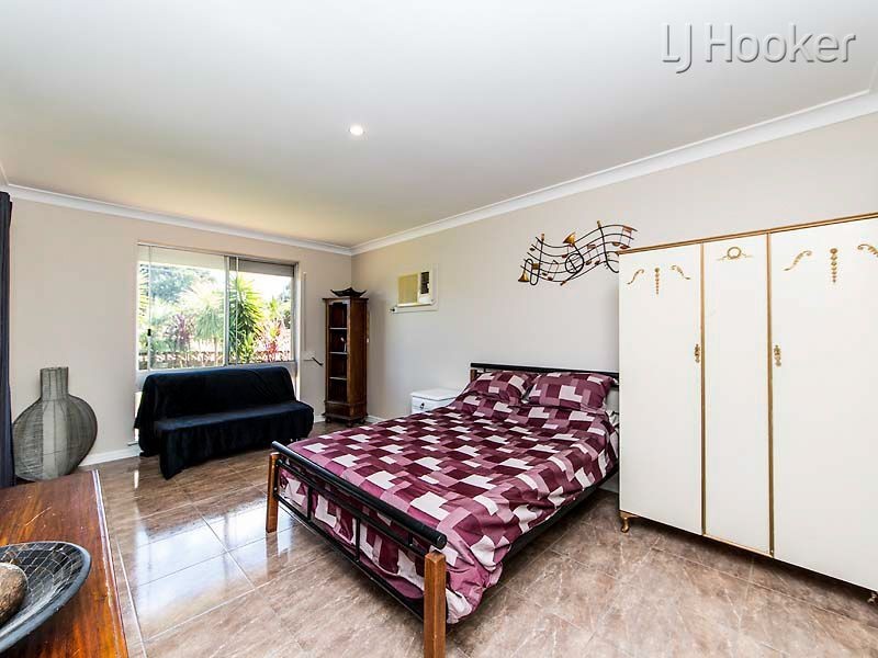 1 Arkwell Avenue, Rockingham WA 6168