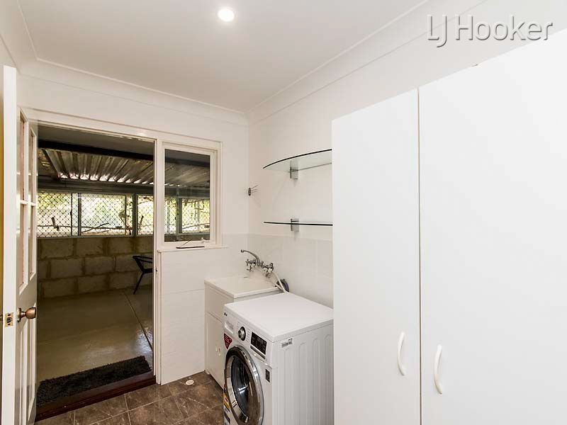 1 Arkwell Avenue, Rockingham WA 6168