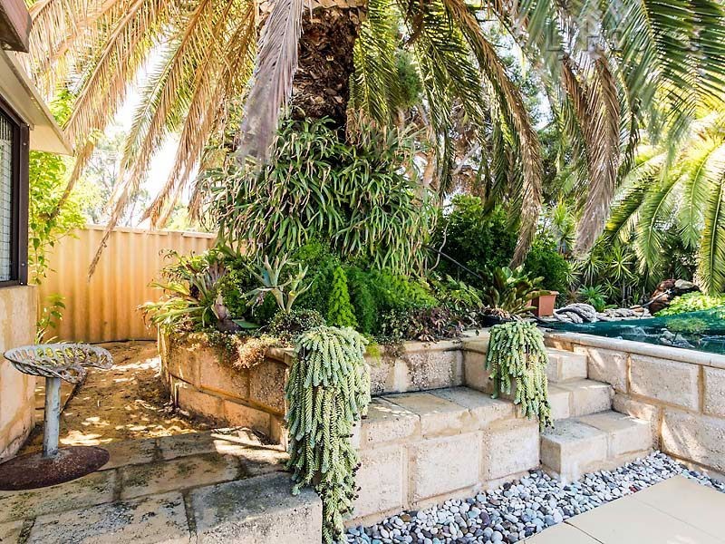 1 Arkwell Avenue, Rockingham WA 6168